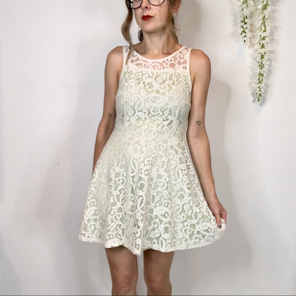 TOBI skater dress v-back lace overlay pastel 1823